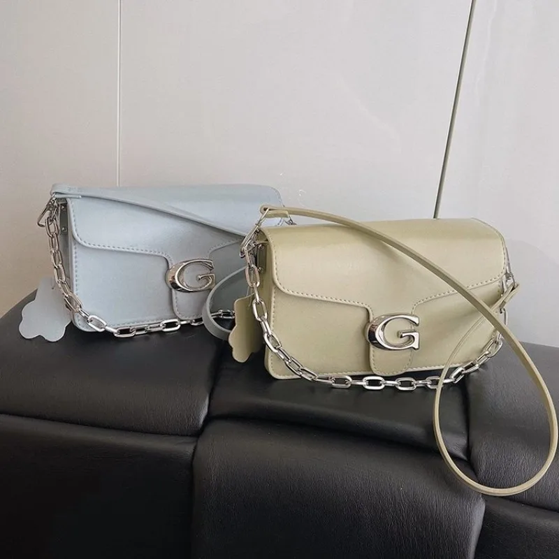 Large Capacity Classic Diaper Bag Shoulder Purse Women Fashionable Designer Paris Letter Logo Trendy