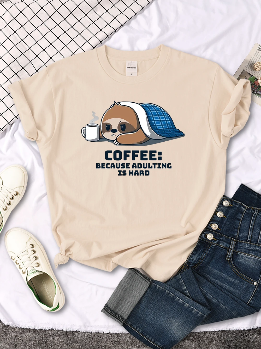 Women's Tshirt Sloth Hiding In Quilt And Coffee Print T-Shirts For Women Kpop Vintage Short Sleeve Top Punk Casual Women T Shirt