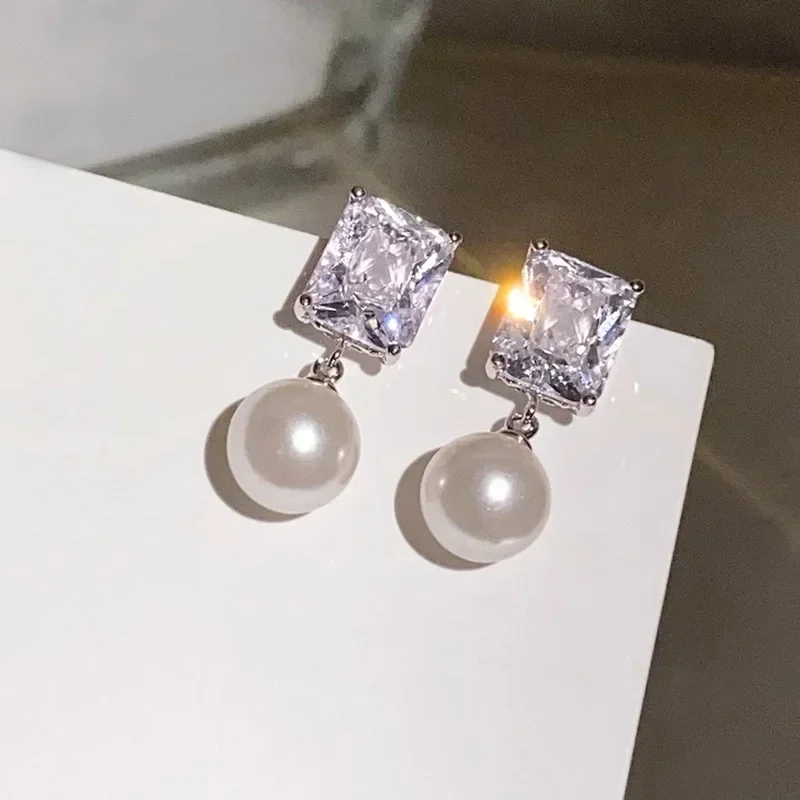 2026 New European and American Light Luxury Earrings for Women, High End Fashion, Elegant, Pearl Sweet, High End Jewelry