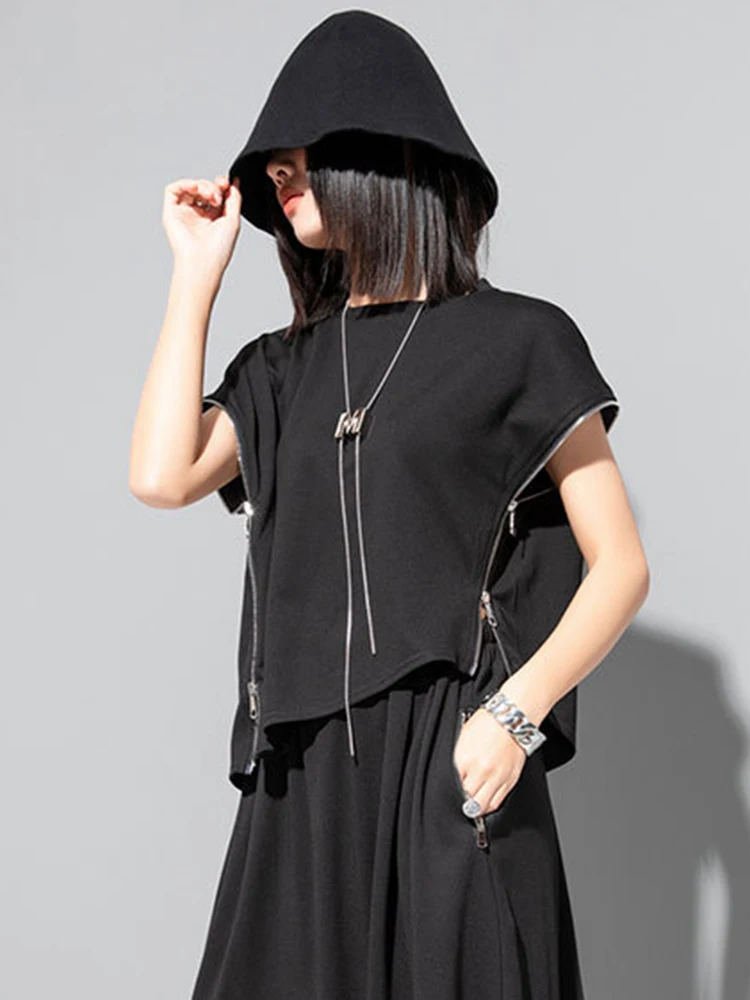 [EAM] Women Black Zipper Irregular Big Size Casual T-shirt New Round Neck Sleeveless Fashion Tide Spring Summer 2024 1DF7632