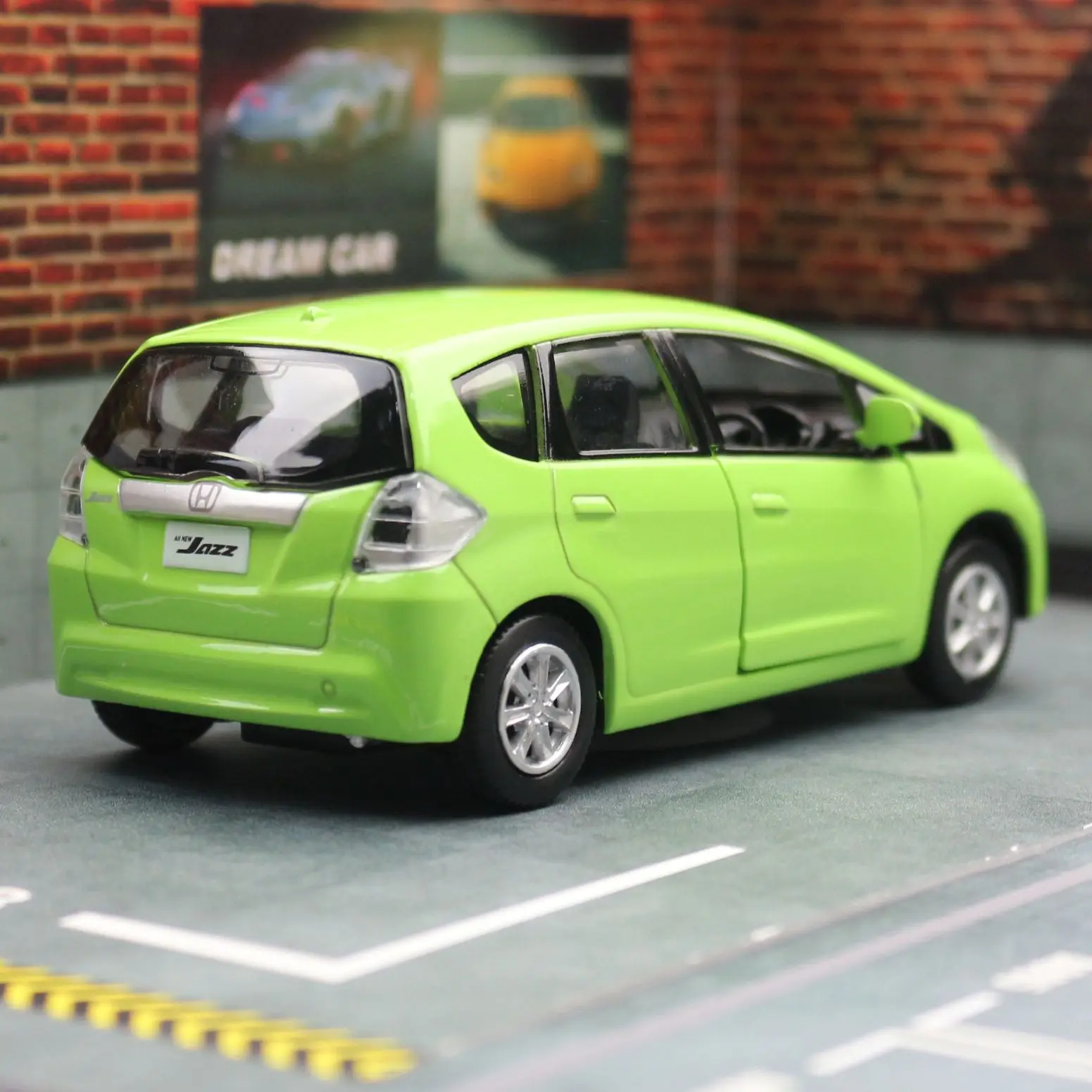 1/36 Honda JAZZ FIT Toy Car Model For Children RMZ CiTY 5\'\' Diecast Miniature Pull Back Doors Openable Collection Gift Boys