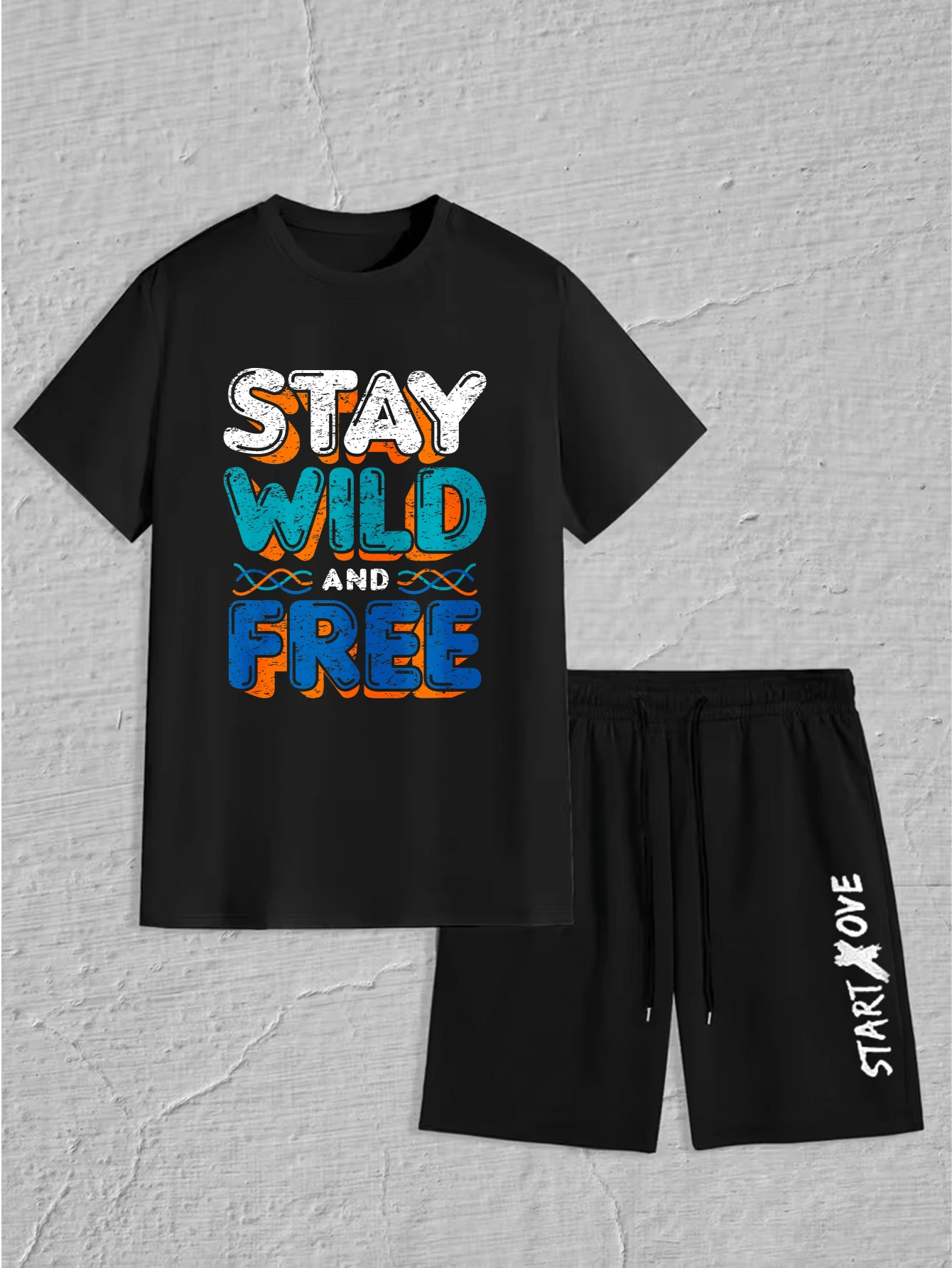 

Мужской комплект 2025 летняя мужская одежда комплект одежды с круглым вырезом графический мужской комплект толстовки с принтом костюм для мужчин спортивный