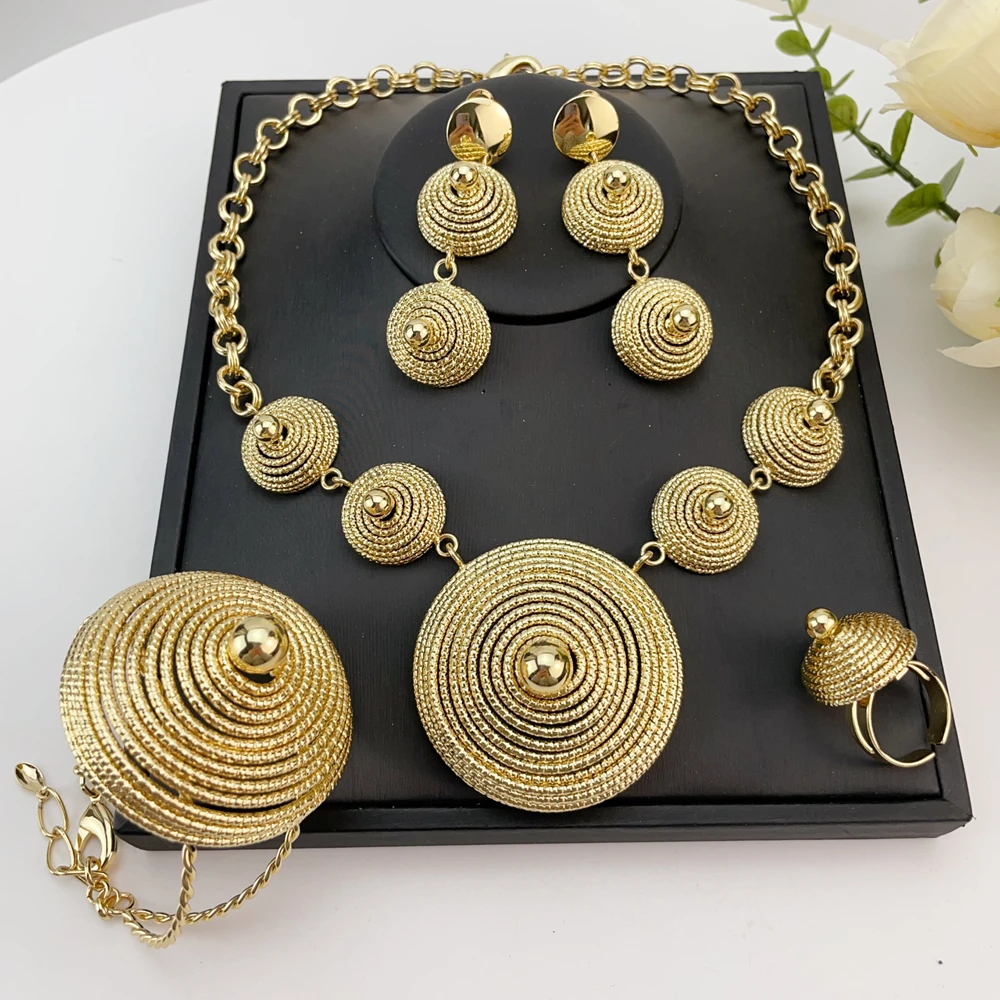 Exquisite and fashionable high-end jewelry set, suitable for various parties, brides and weddings to wearFHK15742