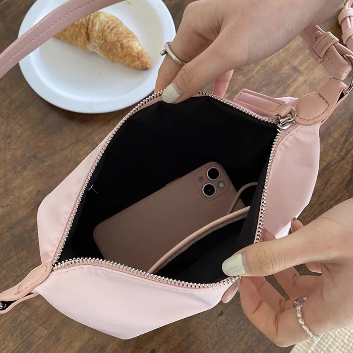 Spring Lightweight Waterproof Nylon Oxford Shoulder Bag Women Korean Style Slouchy Dumpling Bag Underarm Crossbody Organizer Bag