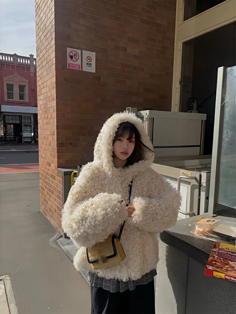 2026 New Korean Style Loose Slimming Versatile Fur Leather Jacket Women's Short Biker Style Coat Trendy Casual Long Sleeve