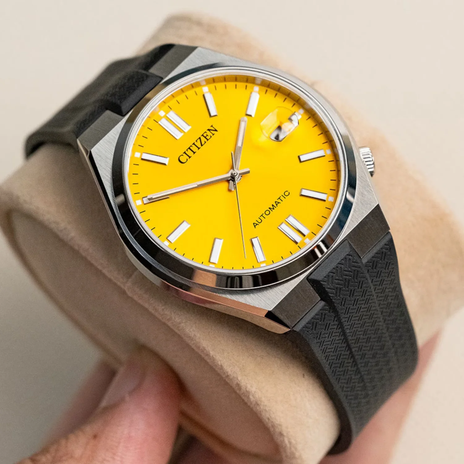 حزام ساعة مطاطي أسود من سيتيزن تسويوسا