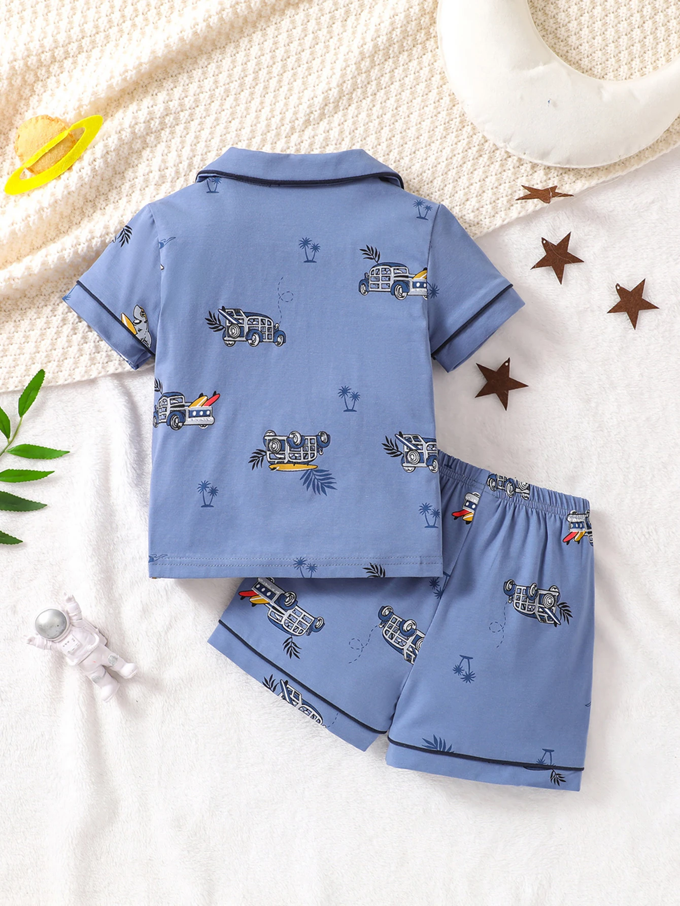 2pcs Boys Comfortable Cotton Pajamas Outfit Cartoon Graphic Button Short Sleeve Top & Elastic Waist Boys Shorts Sleep