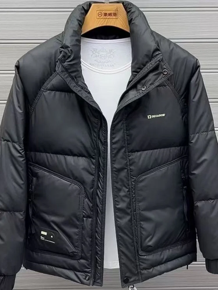 

Зимняя утепленная куртка из хлопка и пуха для мужчин, повседневная теплая верхняя одежда, с декоративной молнией, приталенный крой, молодежный стиль, воротник-стойка