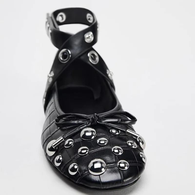 รองเท้าบัลเล่ต์แบบมีโบว์ประดับ รุ่นปี 2026 สไตล์พังก์ สายหนังนิ่ม รองเท้าแมรี่เจนสำหรับผู้หญิง รองเท้าลำลองใส่สบายสำหรับเต้น