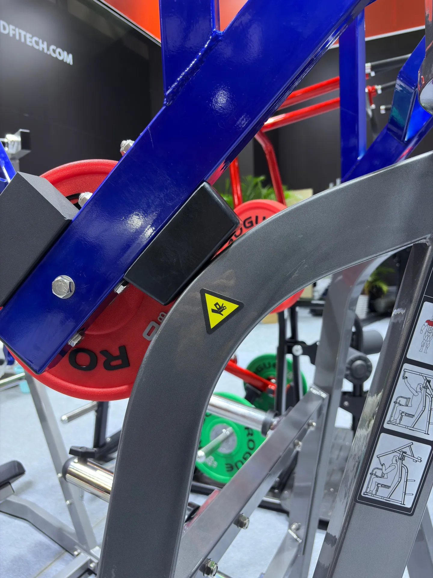 2025 Hoge kwaliteit fitnessapparatuur Krachttrainingsapparatuur Plaatgeladen machine Brede borst