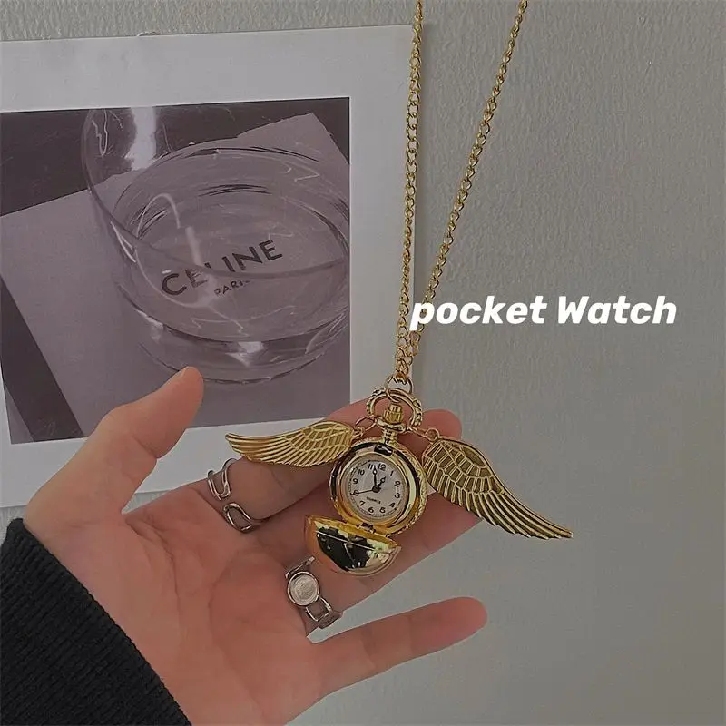 

Magical series novel Harry Potter same style, gold Snitch pocket watch，Circular retro necklace watch，Hanging neck decoration