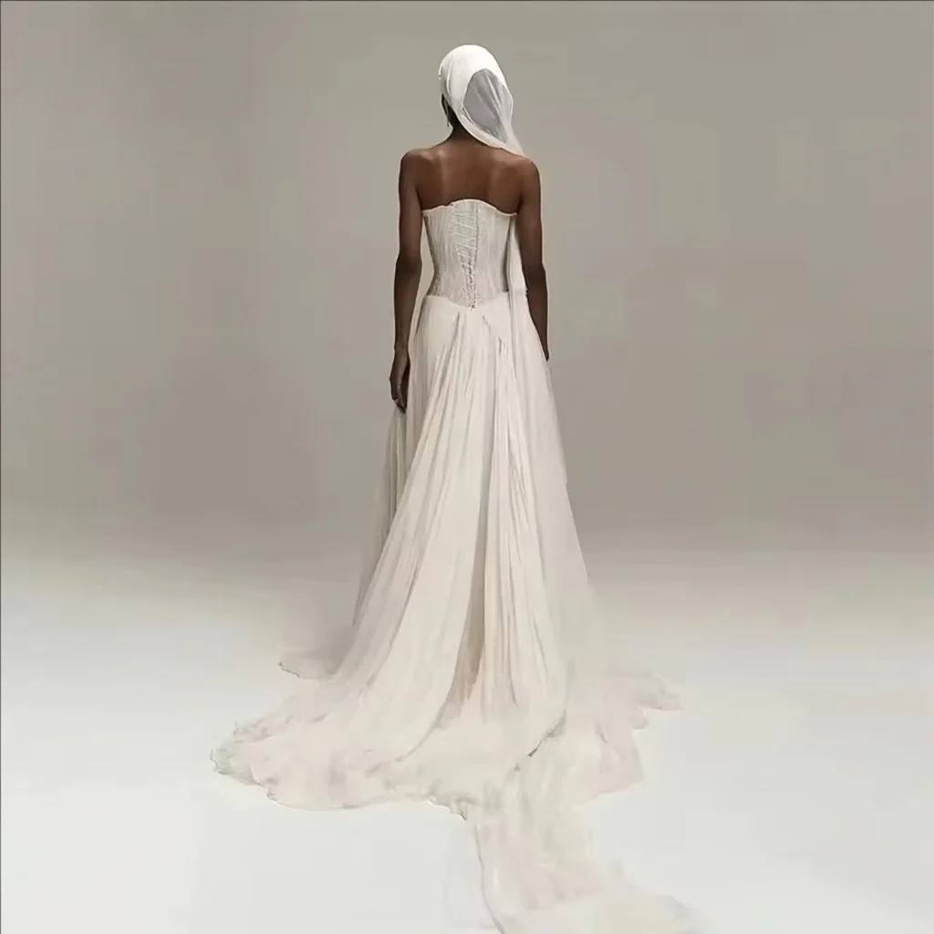 2026 Strapless Pleated Wedding Dresses a Line Bridal Gowns With Detachable Veil Corset Back Luxury Minimalist Style Bride Dress