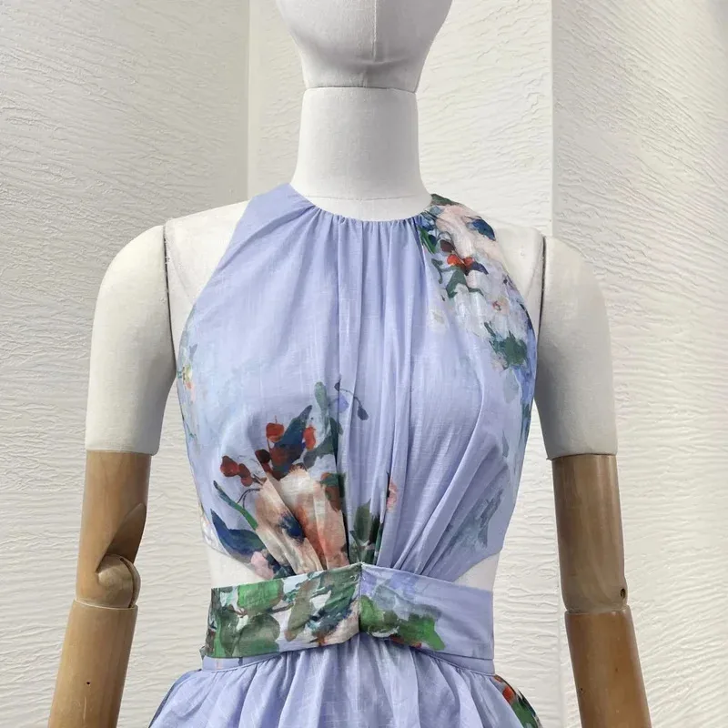 Nueva colección de verano Vestido midi plisado con cintura trasera sin mangas con estampado floral azul para vacaciones