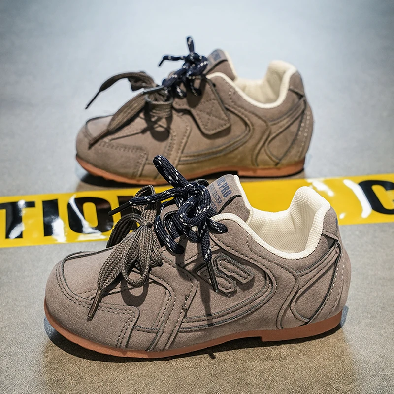 2025 خريف جديد ريترو للأطفال بنين بنات جلد رقيقة أسفل احذية الجري طفل نغمتين أربطة الحذاء عدم الانزلاق أحذية تدريب #3