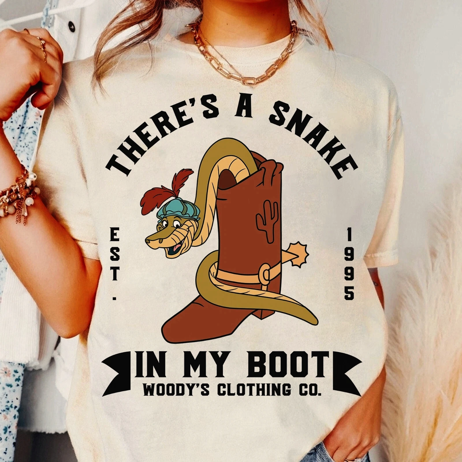

Футболка с принтом Disney There's A Snake in My Boot, женская модная одежда с короткими рукавами для мальчиков, одинаковые комплекты для всей семьи, детская одежда