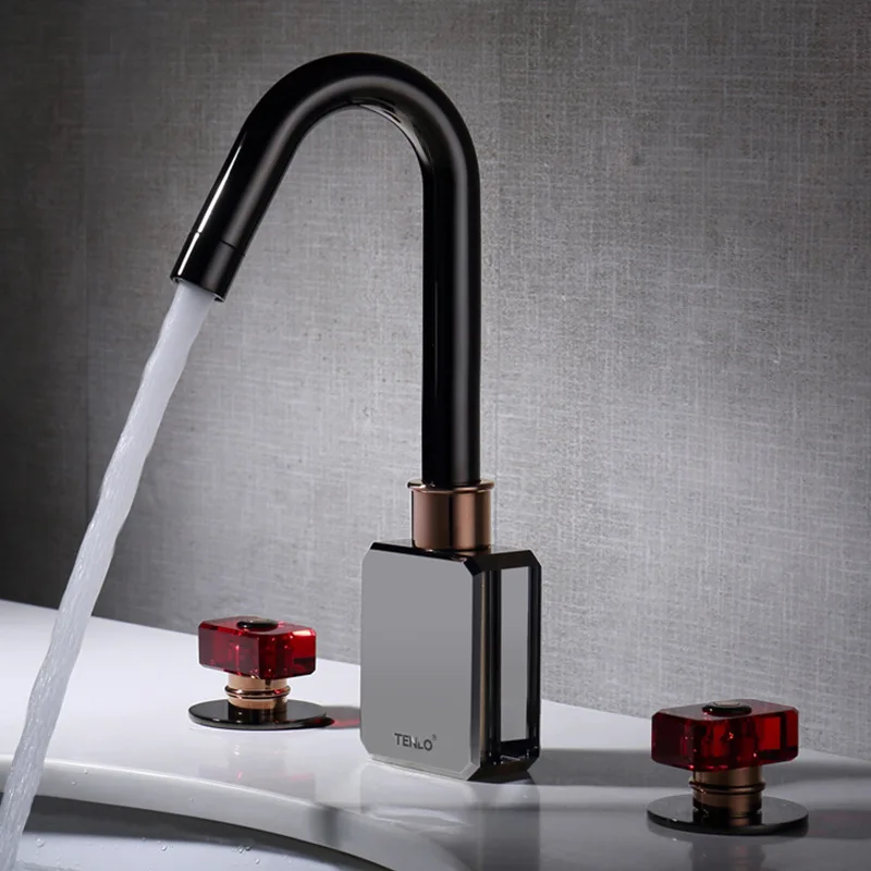 Modern Luxury Brass Bathroom sink faucet Three Hole Two Handle High Quality Hot cold water wash basin Faucet 3 hole washbowl Tap