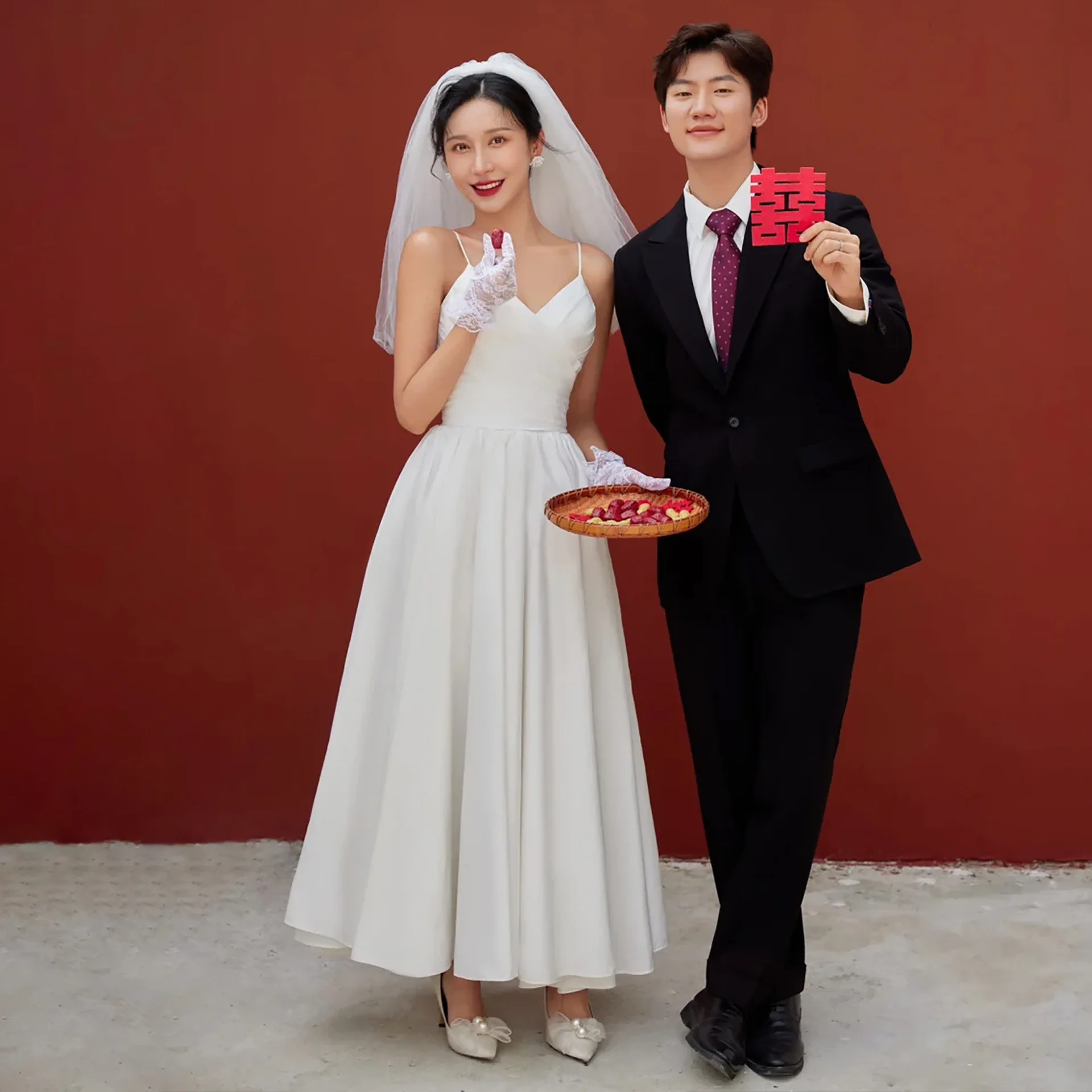 프렌치 라이트 웨딩 원피스 새틴 심플 캐미솔 스튜디오 테마 사진, 중간 길이 약혼