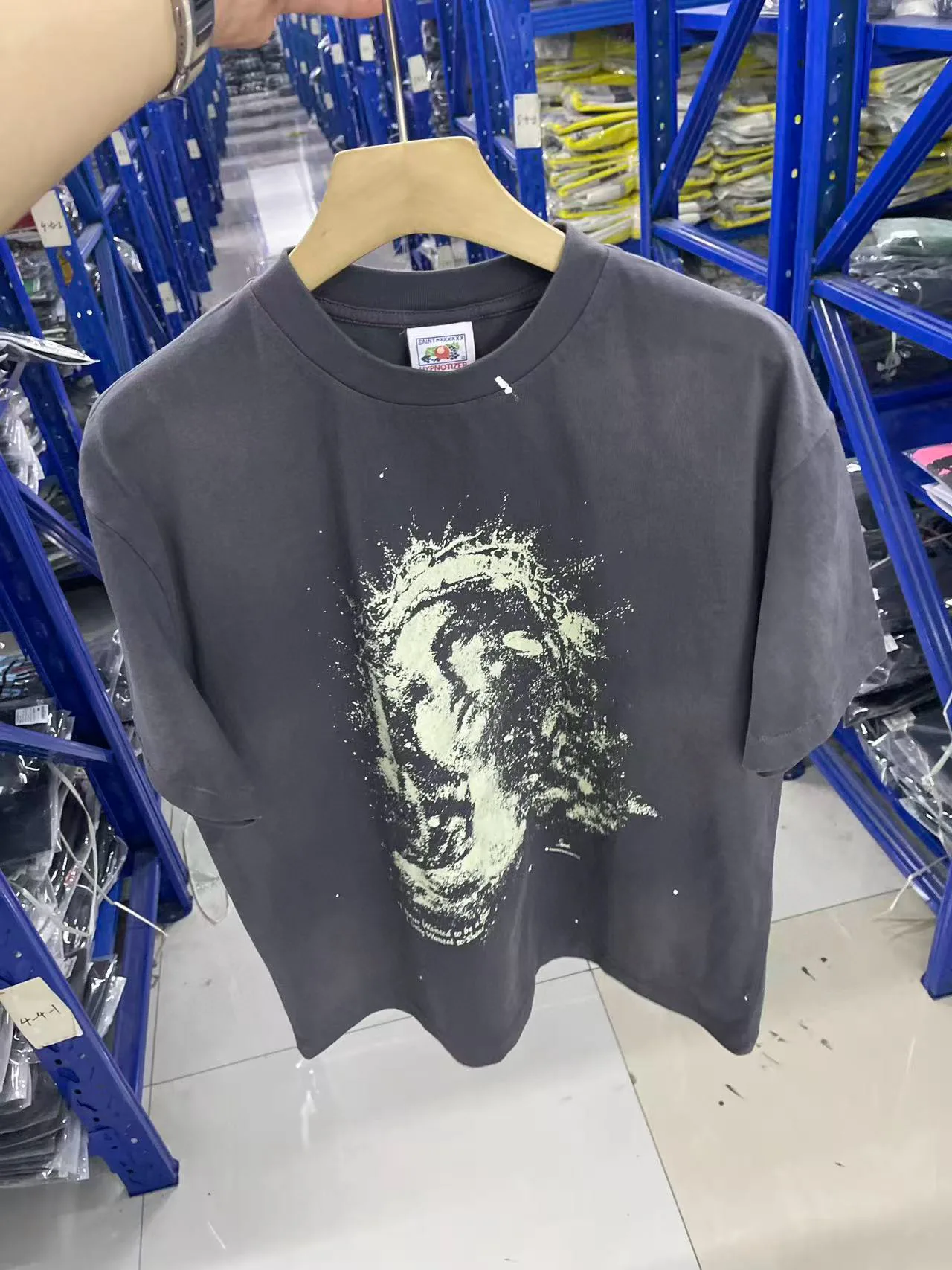 

Винтажная футболка с эффектом ночного свечения, мужская, свободного кроя, из хлопка, с круглым вырезом, повседневная, летняя, дышащая, комфортная.