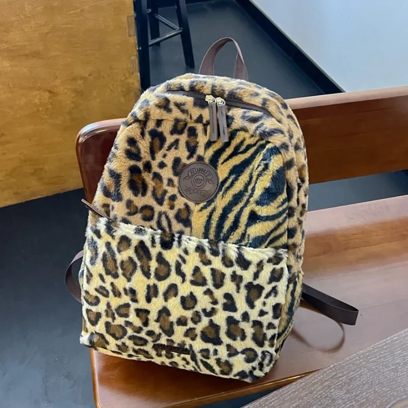 Hot Selling Leopard Pattern Fashion  Backpack 2024 New Large Capacity Tiger Pattern Velvet Women\'s Commuting Backpack Bolsa