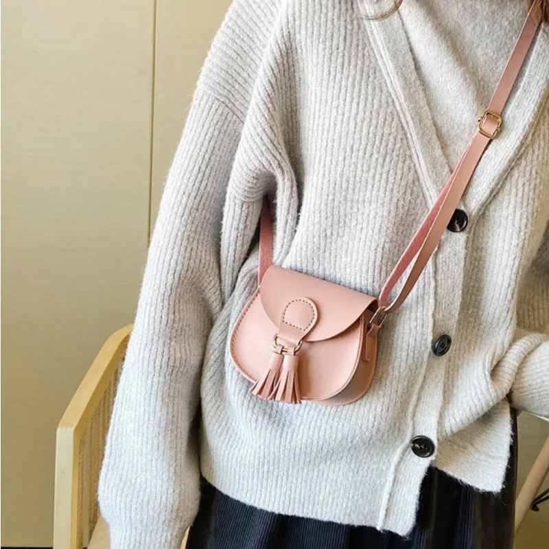 Hook Design Mini Kids Bag Korean Style Cute Princess Purse Shoulder Sling Crossbody Toddler  Backpack with Fringe Decoration view 3