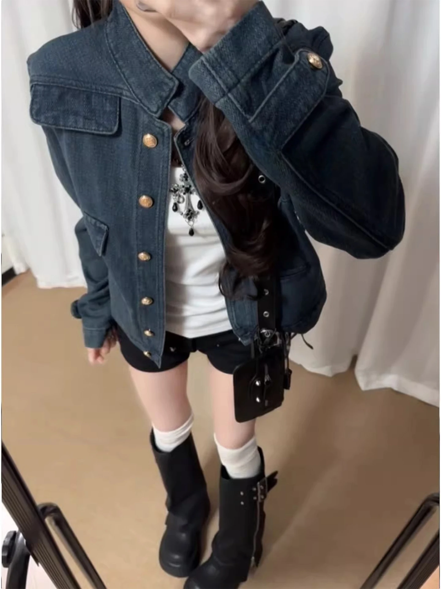 

Elegant Short Denim Jacket Women's 2026 Spring Autumn Style Retro Feel Slim Fit Shoulder Length Zipper Closure Casual Top