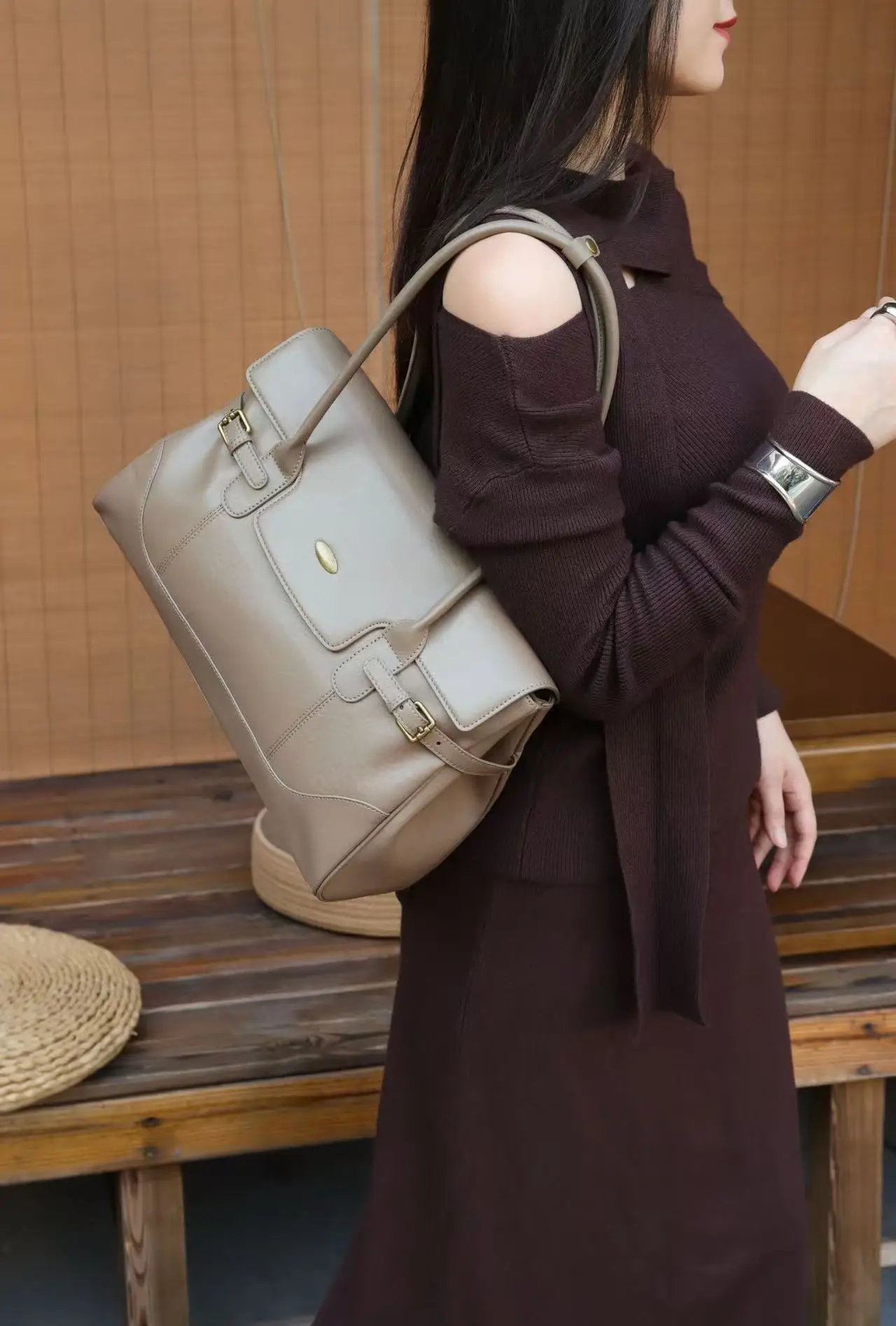 

FIRMRANCH Модная универсальная сумка через плечо большой вместимости с магнитной застежкой, текстурированная сумка из воловьей кожи растительного дубления