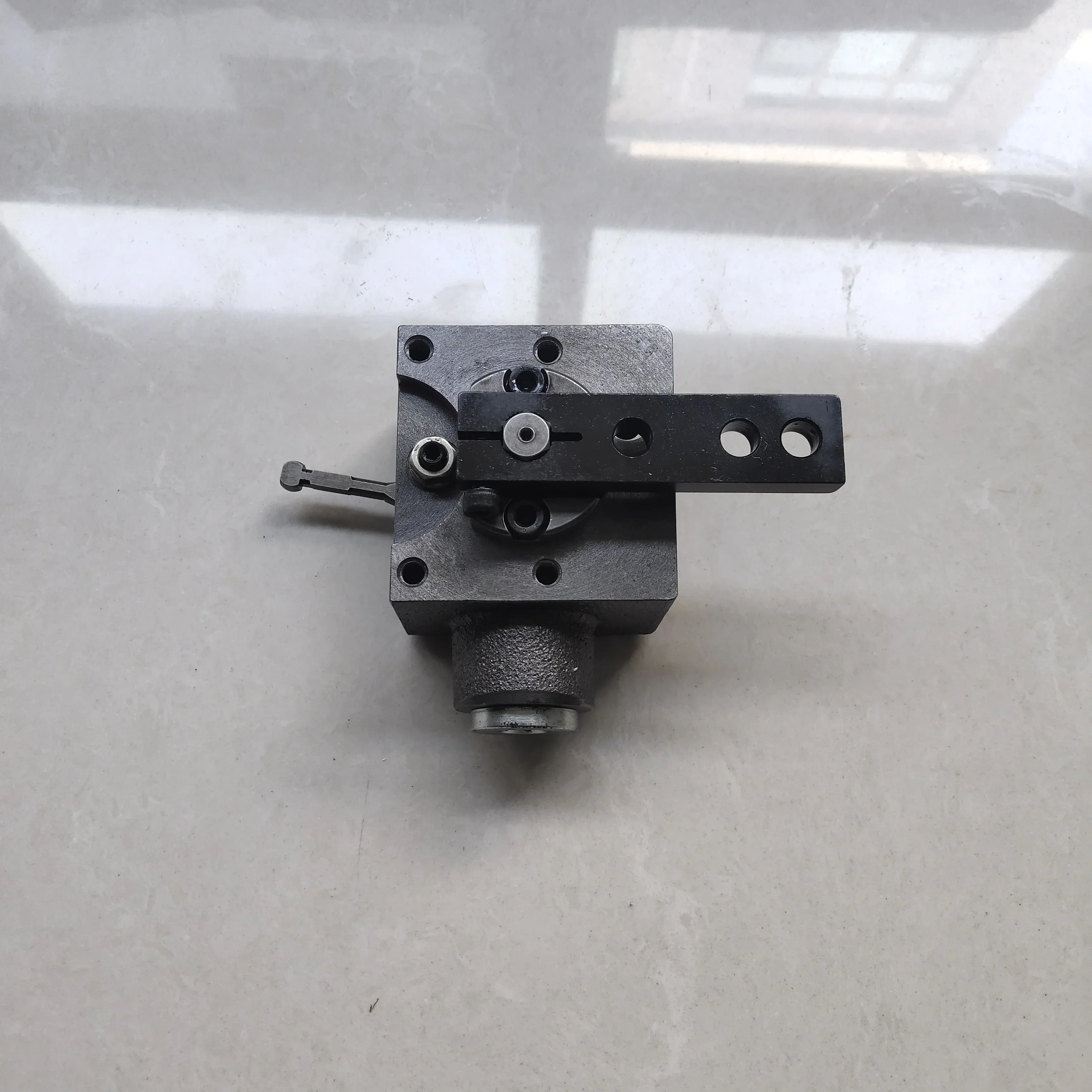 Hot salesHigh quality hydraulic pump part Bomag bw212d-2 shifter housing assembly