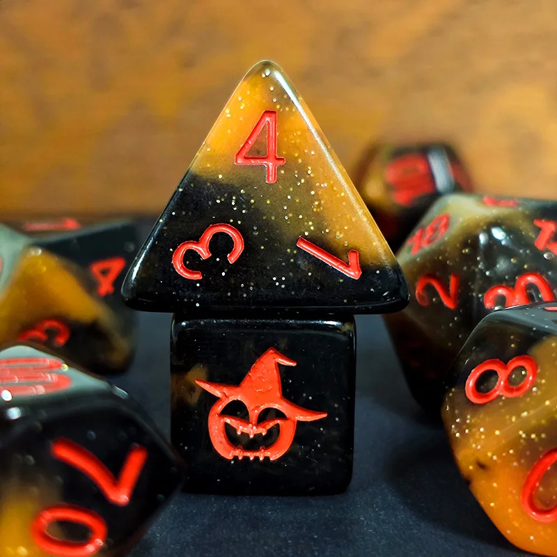 7Pcs/Set Polyhedral Dice Halloween Pumpkin Resin Dice Set for Club Party Bar RPG Role Playing Table Games Board Game Accessory