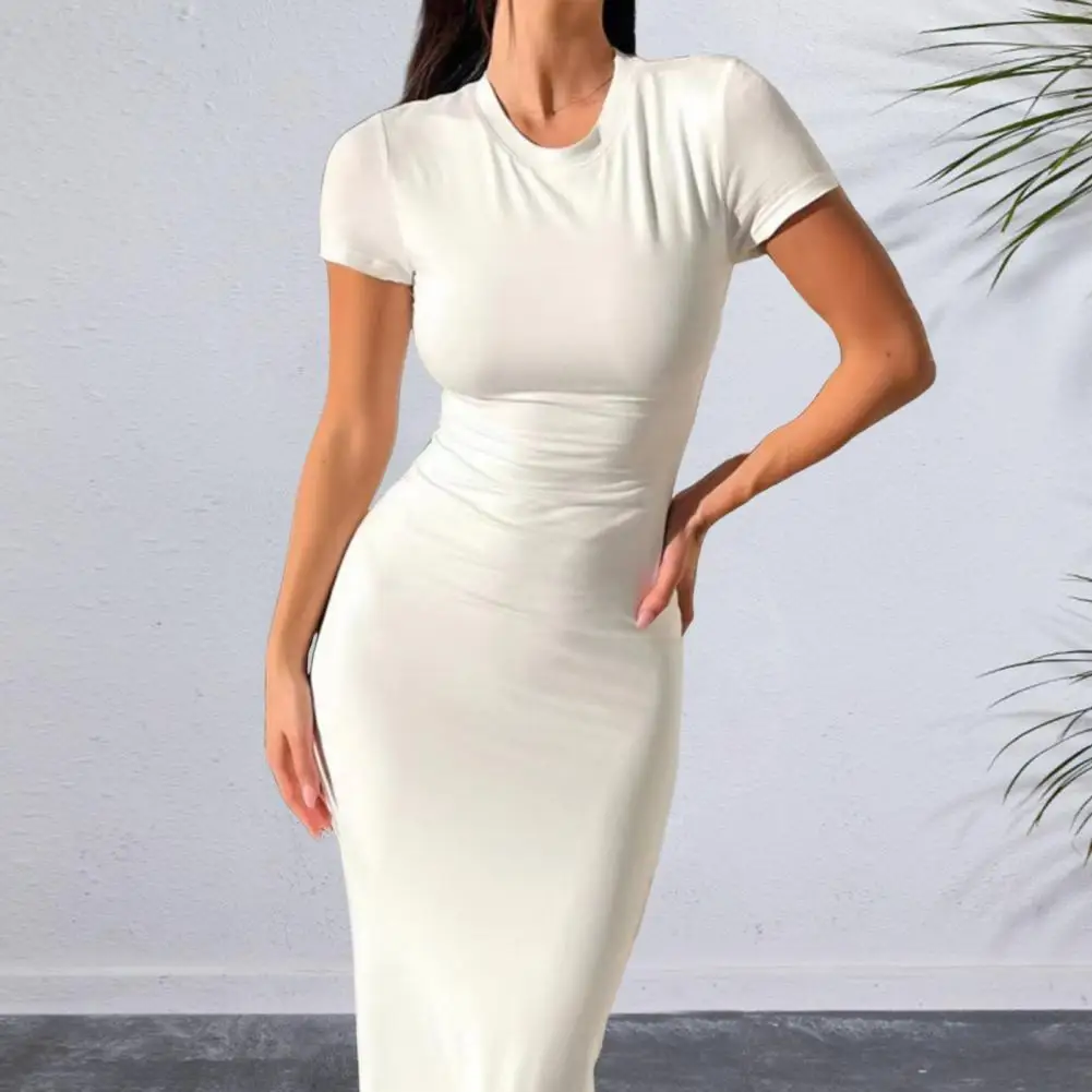 فستان تي شيرت بقصة ضيقة للنساء صيفي بلون سادة ورقبة دائرية فستان متوسط الطول كاجوال فستان طويل ضيق