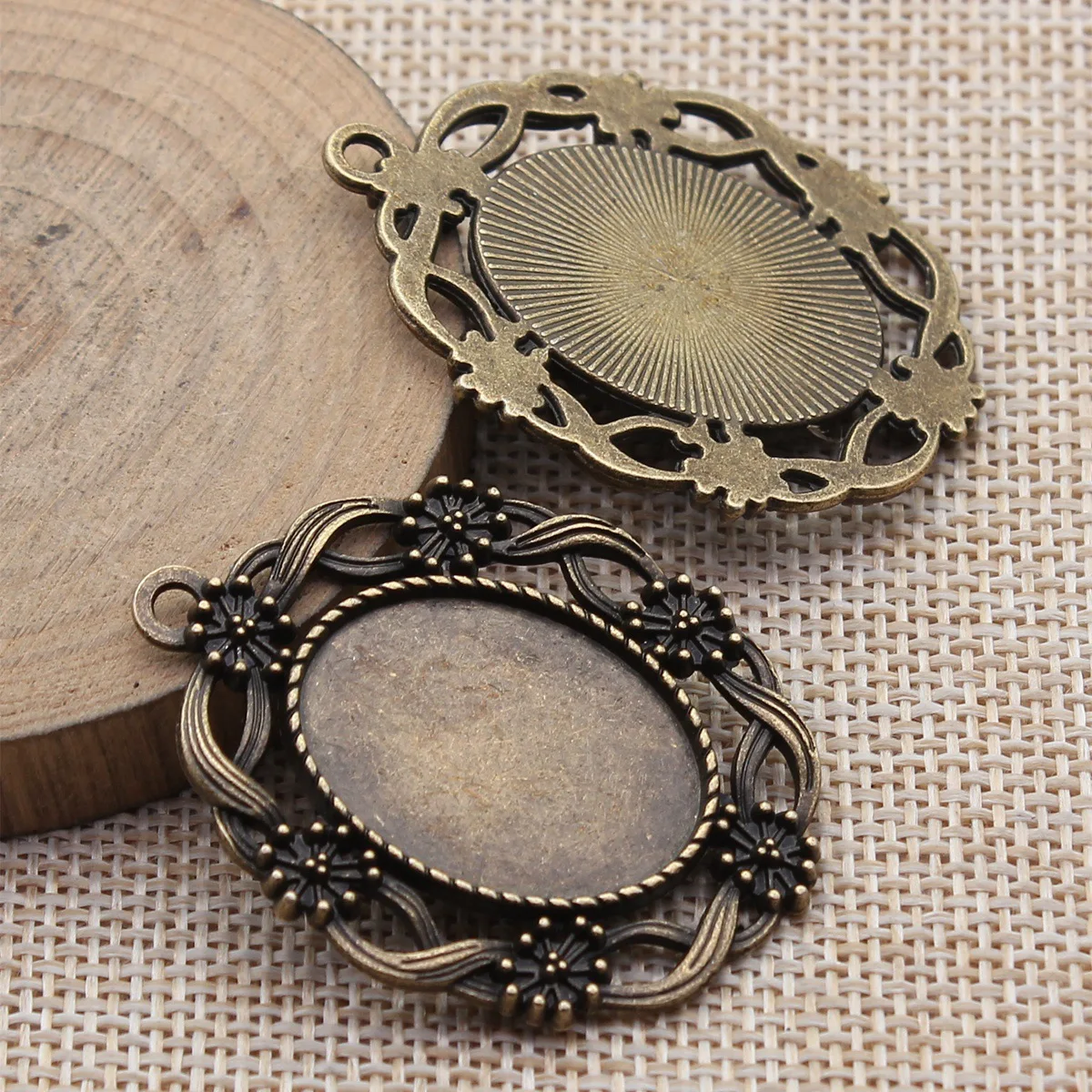 6pcs Inner Size 18x25mm(0.71x0.98inch) 2 Colors Oval Flower Style Cameo Cabochon Pendant Base Setting Jewelry Accessories