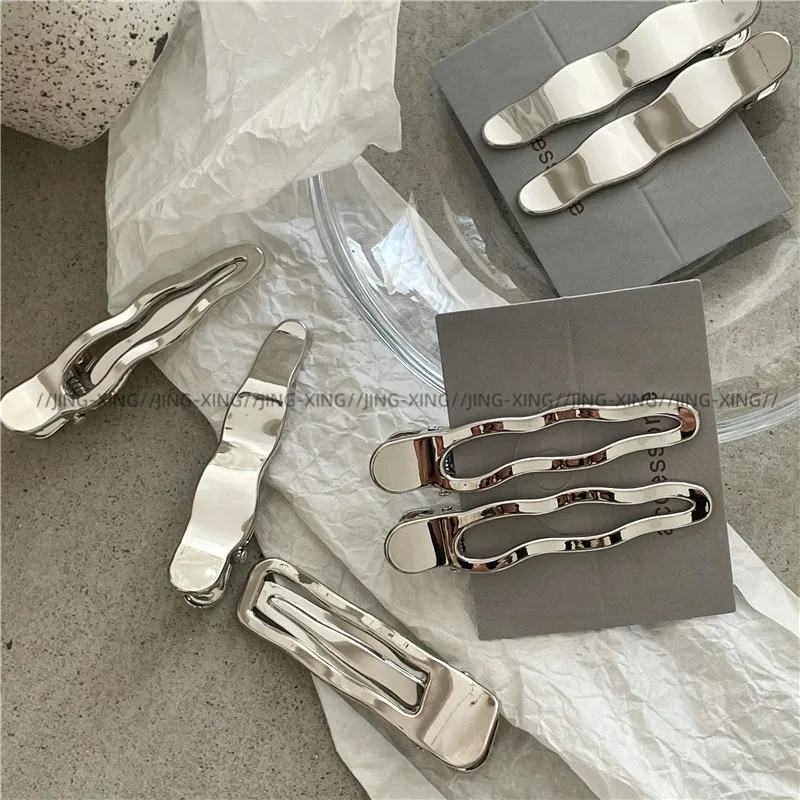 Design sensitive metal silver wave line hairclip with geometric hollow alloy duckbill clips and new bangs clip hair accessories