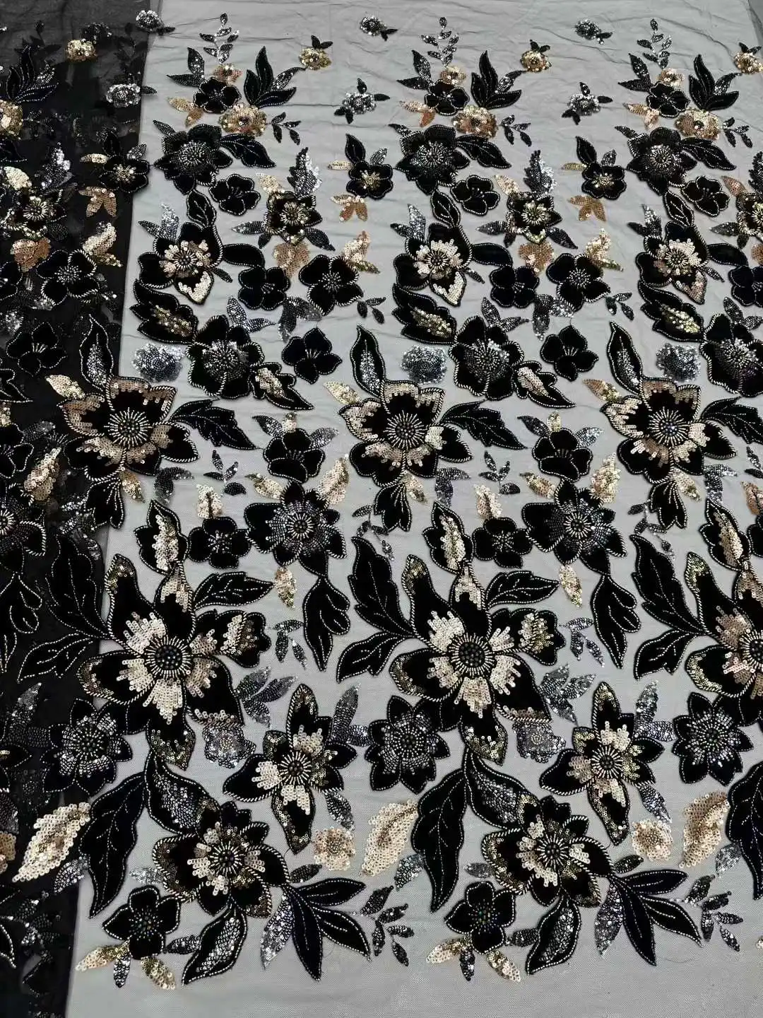 2026 Tela de terciopelo de algodón bordado suave con piedras para vestido de noche de boda Diseño sándwich delicado La mejor calidad U_Ge2893