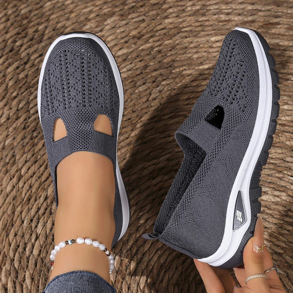 أحذية نسائية صيفية - حذاء رياضي كاجوال، تصميم نعل غير قابل للانزلاق، جزء علوي منسوج يطير أكثر أحذية بيع صديقة للبشرة مع شحن مجاني