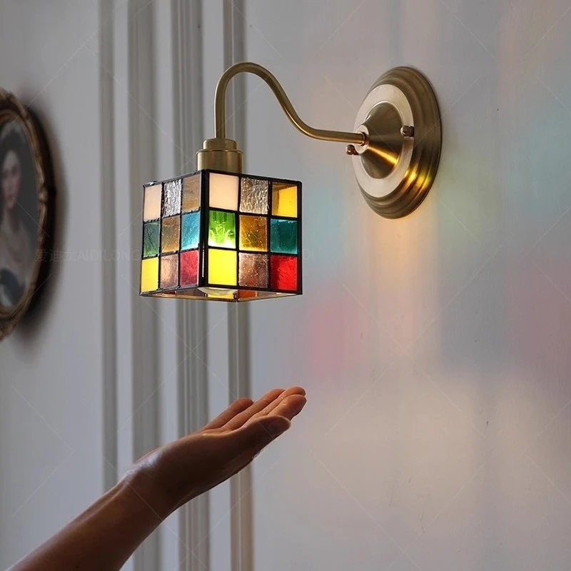 

Латунный цветной тюльпан, стеклянный настенный светильник, прикроватная тумбочка для спальни, кабинета, лестницы, медный настенный светильник, красочный кубик Рубика