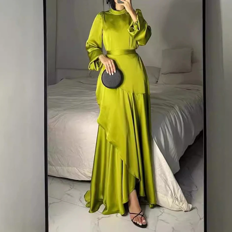 فستان سهرة من الساتان الإسلامي برقبة دائرية وخصر عالٍ أنيق وأكمام واسعة بلون سادة على شكل حرف a فستان مكشكش غير منتظم