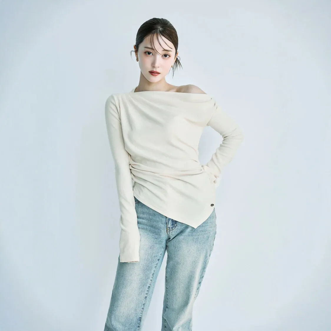 Japanese Autumn Solid Color Single Shoulder Pleated Irregular Hem Soft Fleece Off Shoulder Elegant Long Sleeved Women's T-shirts