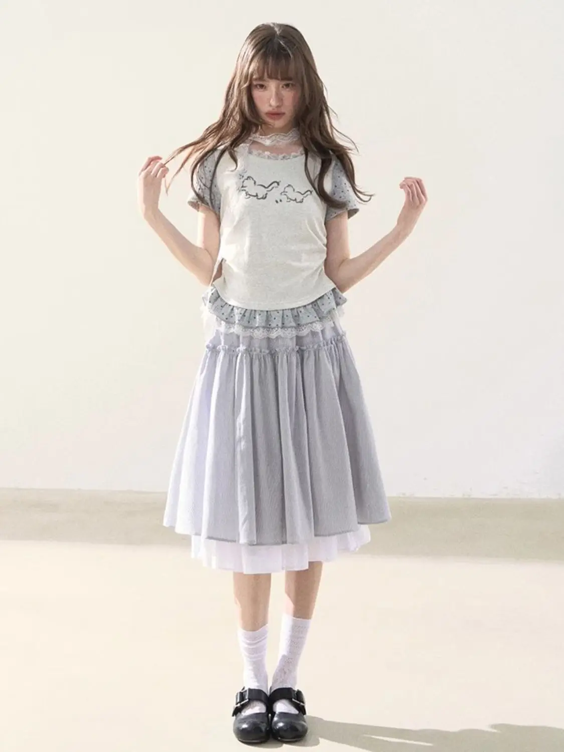 

Japan Sweet Age-Reducing Cat Round Neck Short-Sleeved T-Shirt Skirt Set 2026 Spring And Summer New Girl Commuting Two-Piece Set