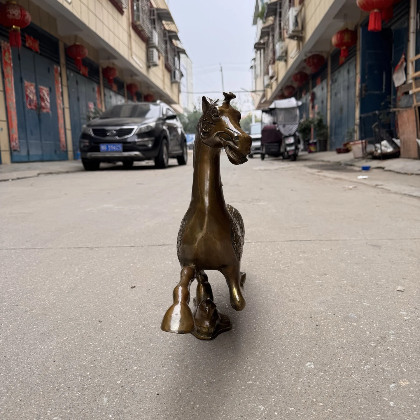 Old Brass Cinnabar Mud gold Horse Stepping on a Flying Swallow immediate success upon arrival statue Amass wealth Ornaments