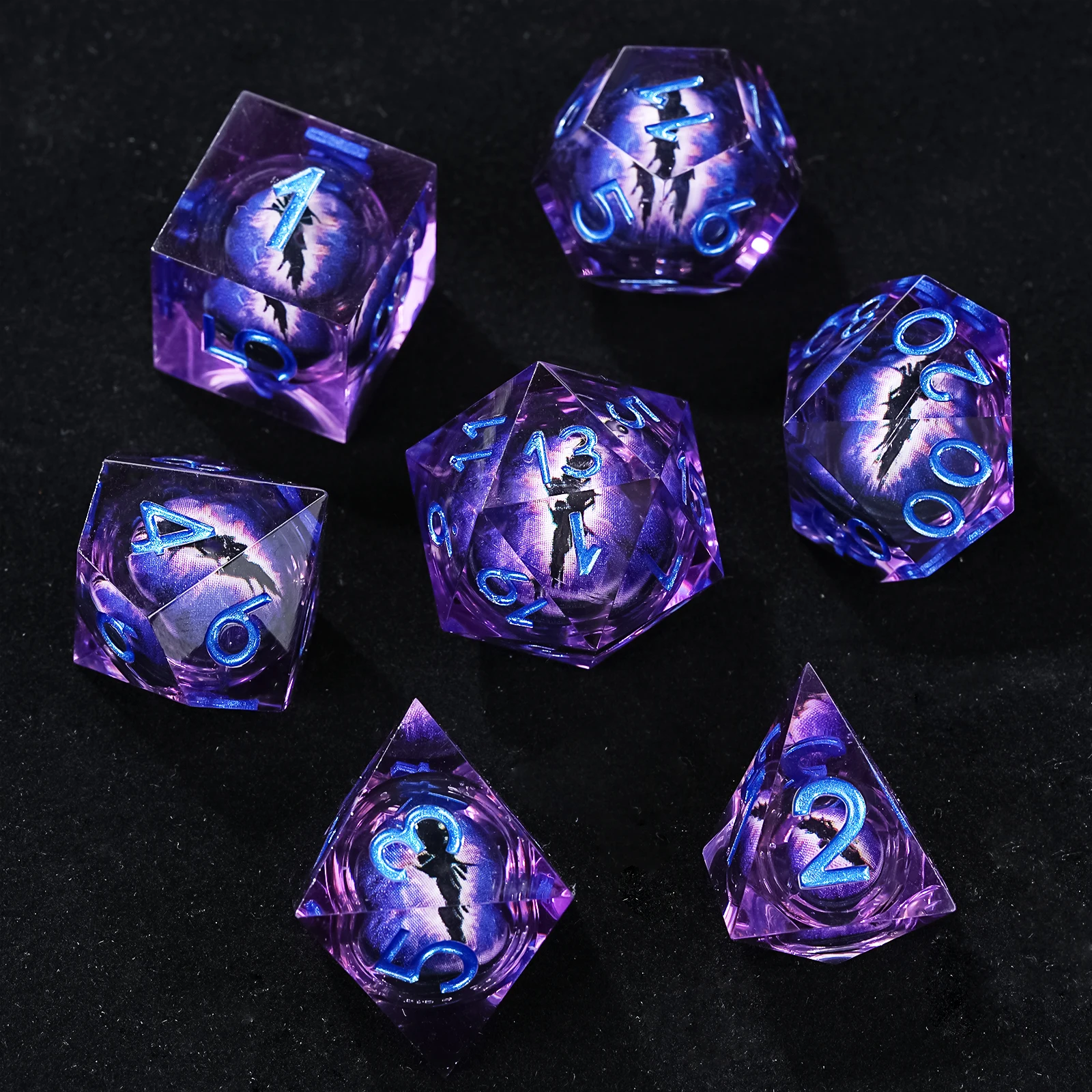 

7Pcs DND Purple Dragon Eye Liquid Core Resin Dice Set Golden Word Multi-sided Polyhedral Dice for D&D COC Role RPG Table Game