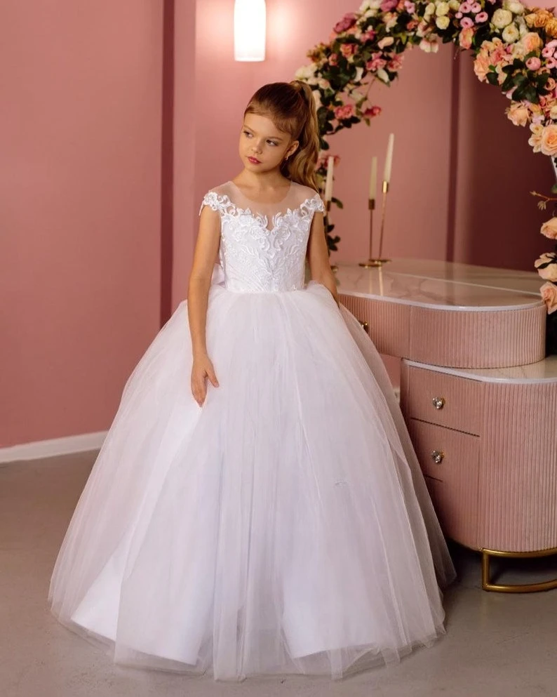 

Lace flower girl dress for weddings Holy communion dress Tulle Long girl dresses with bow Junior bridesmaid Baby princess dress