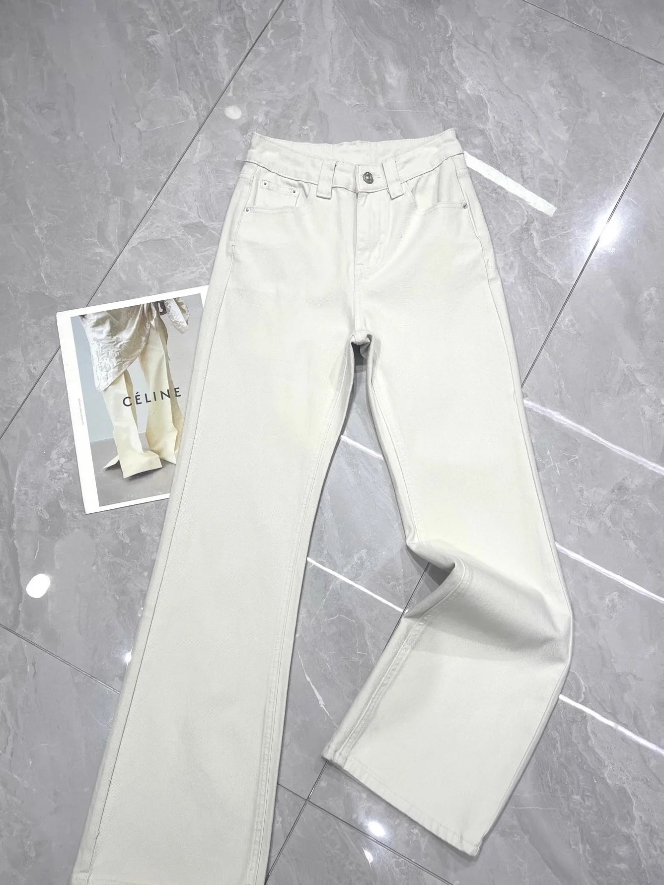 2025 Women's Early Autumn New All-match Micro-lar Jeans
