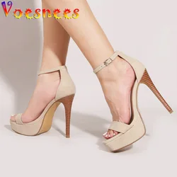 Nowa moda Sandały Sexy Buckle Strap Summer Woman Wedding Party High Heels Shoes Club Comfort Square Head Platforms Women Pumps