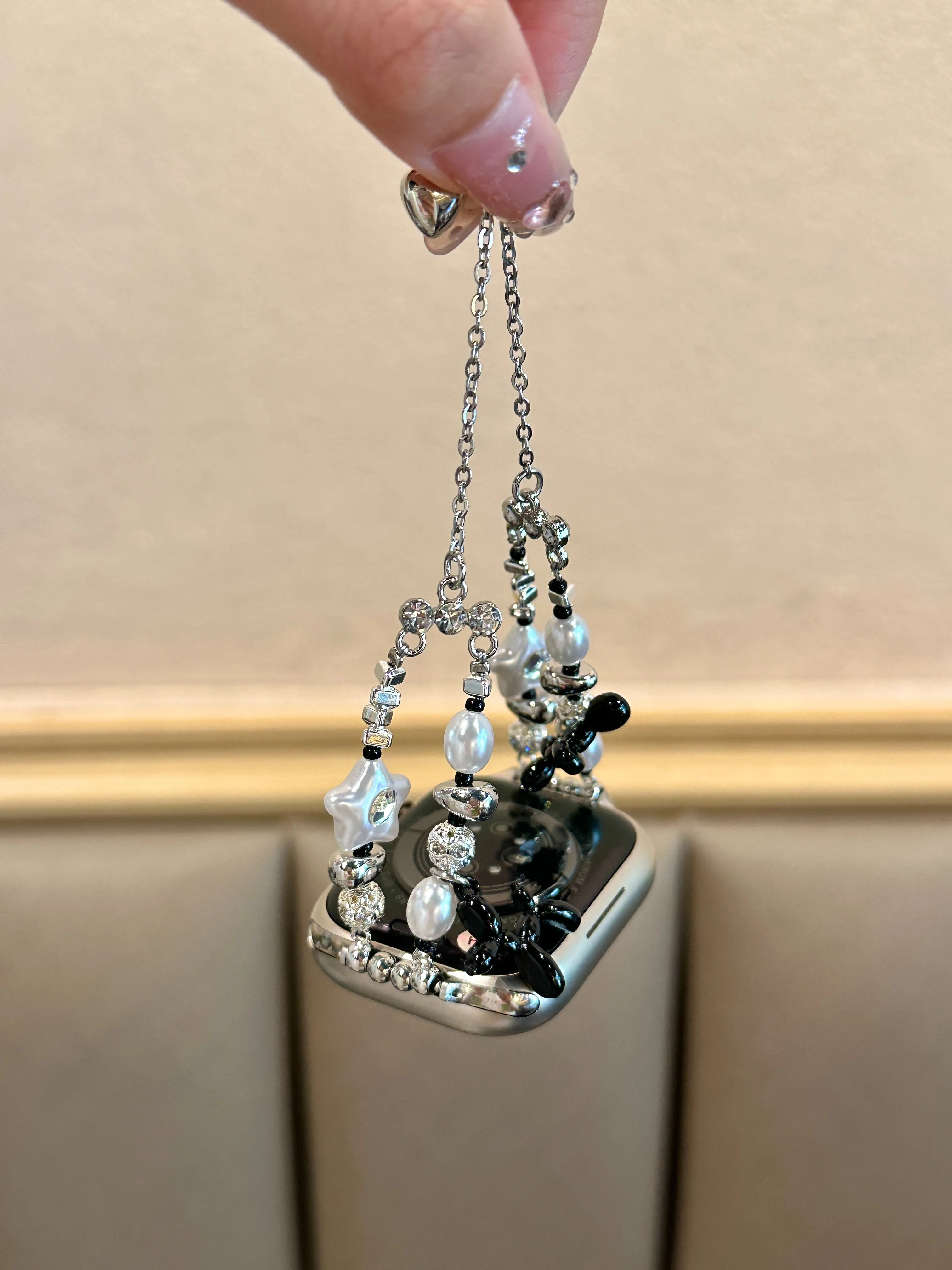 

Compatible with iWatch strap 38mm 40mm 41mm 42mm 44mm 45mm 49mm pearl balloon dog fashionable handmade strap