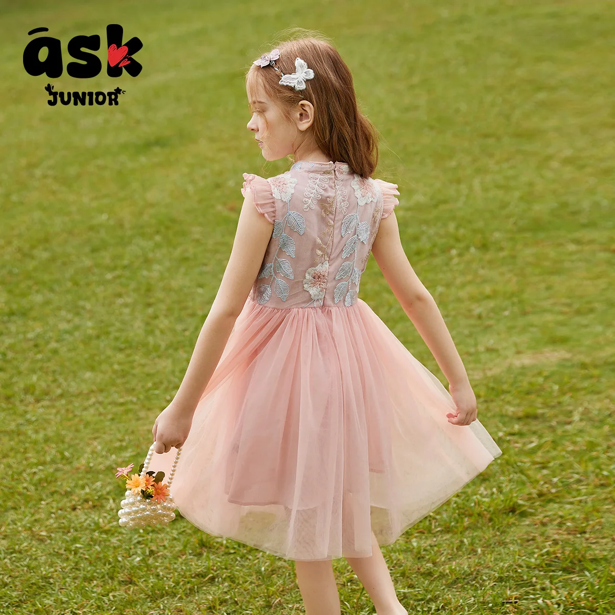 اسأل فستان هانفو على الطراز الوطني للفتيات الصغيرات في موسم العطلة الصيفية والتطريز بدون أكمام #2