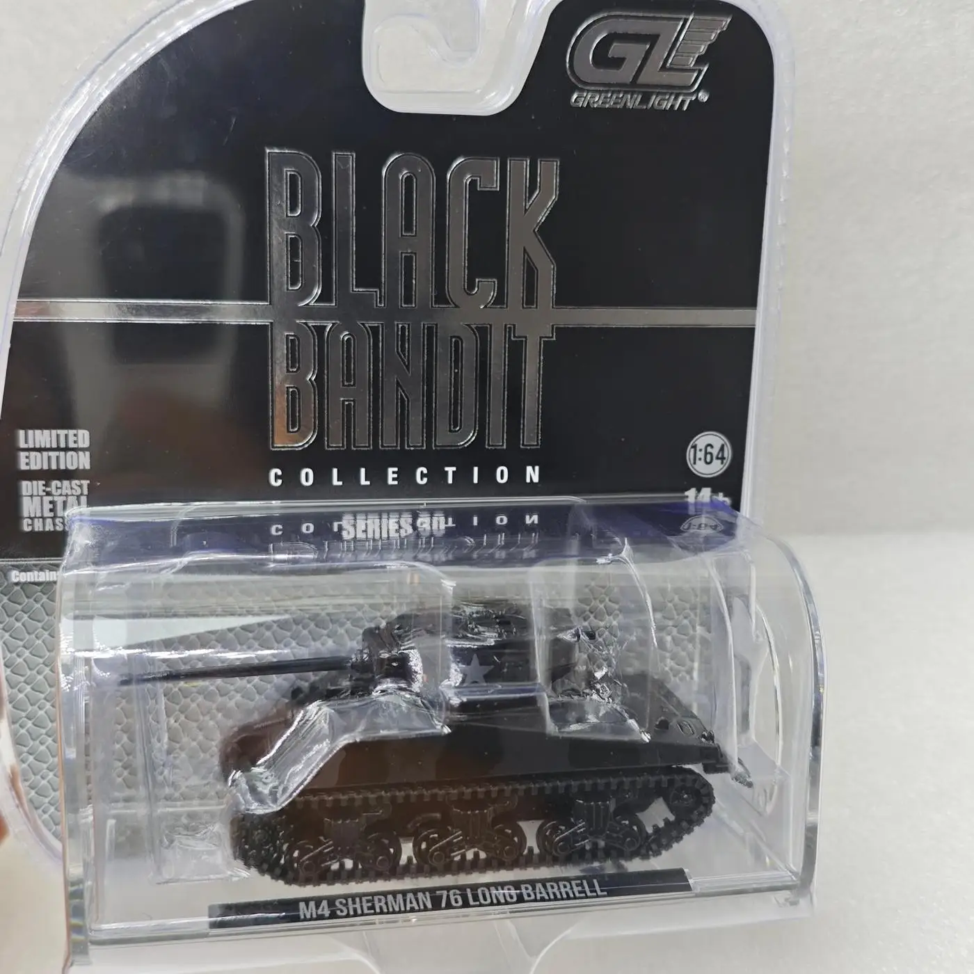 

GreenLight 1:64 Gangster Series 30 - M4 SHERMAN 76 LONG BARRELL 28170-D Diecast Alloy Car Model Collectible