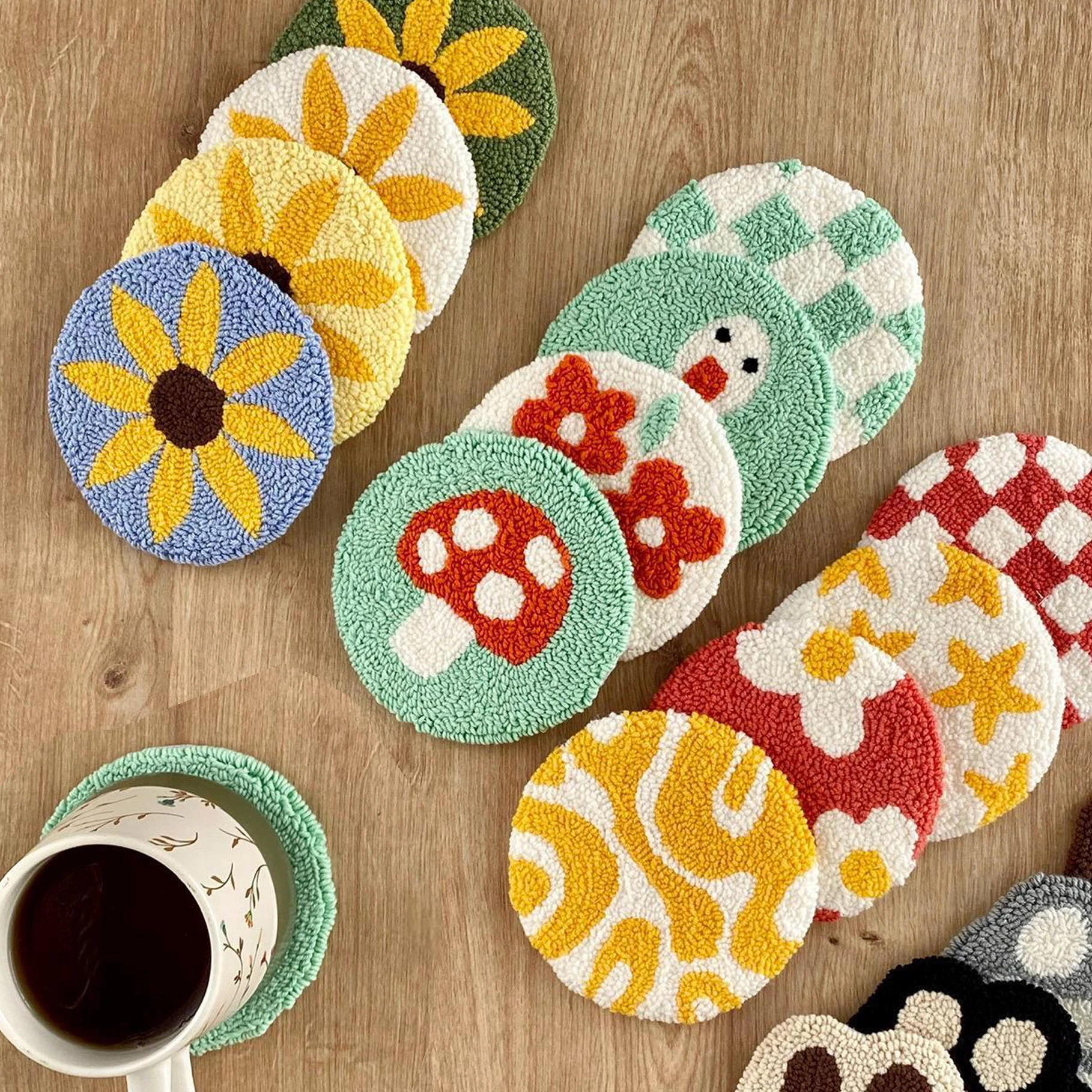 

Набор для вышивания ковриков-подставок (4 шт.) с геометрическим цветочным узором, для начинающих взрослых, набор для рукоделия, декор для дома, держатель для подставок