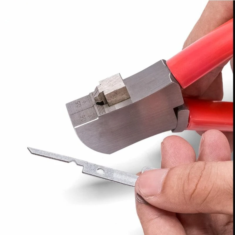 Scissor pliers, letter type, key distribution tool, two maintenance tools