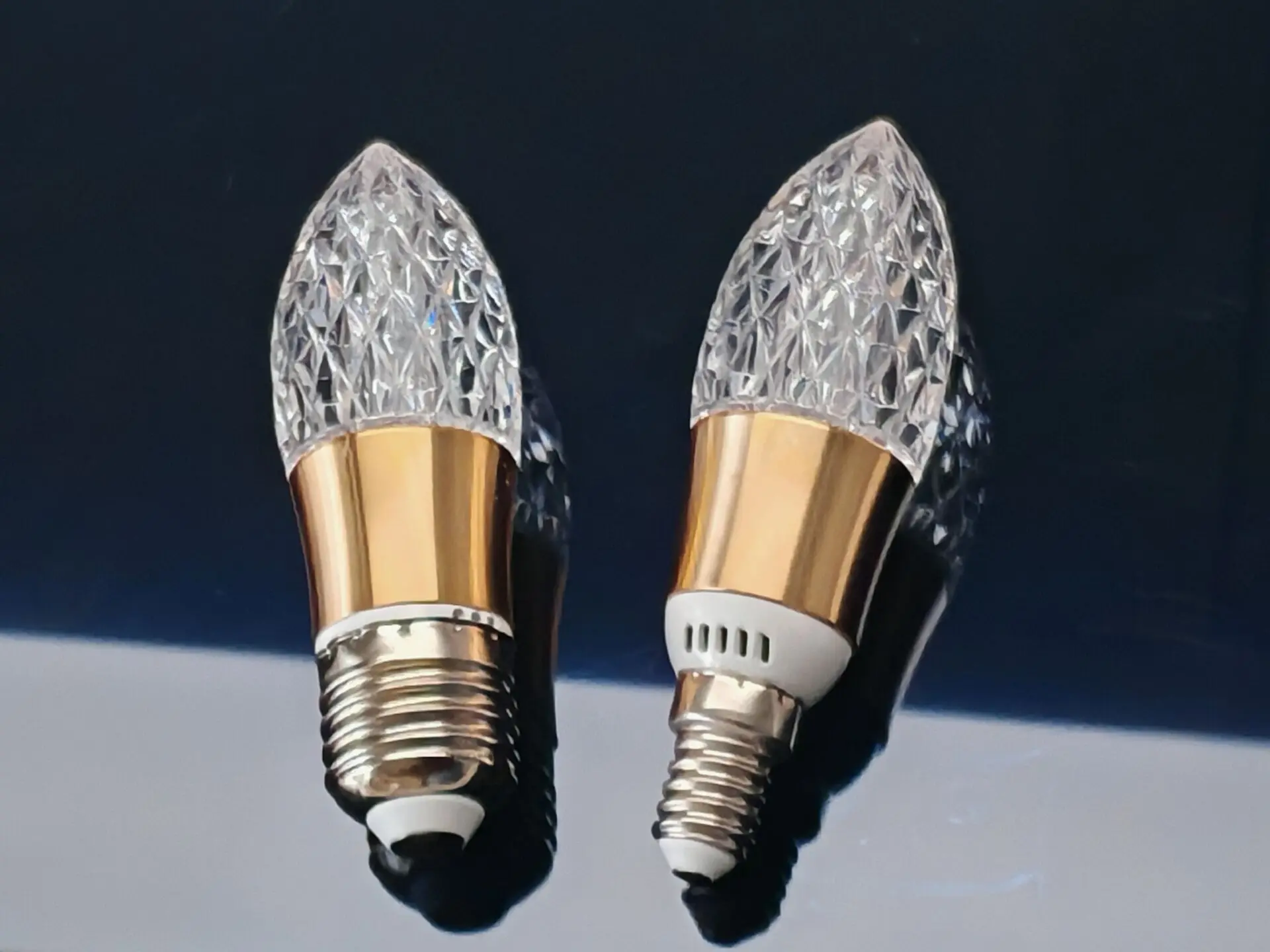 Modern Acrylic Diamond-Cut E27 E14 LED Bulb Chandelier Warm White Light cold 4000k Plug-in Hanging Lamp for Living Room Decor
