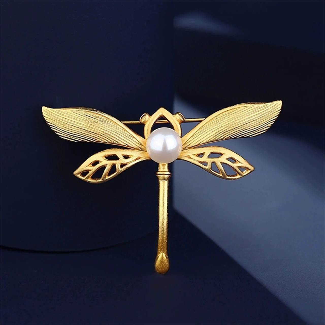 

S925 Sterling Silver Ribbon Shell Beads Brooch Womens Luxury Full Diamond Suit Pins Gifts Fine Charm Exquisite Jewelry Wholesale