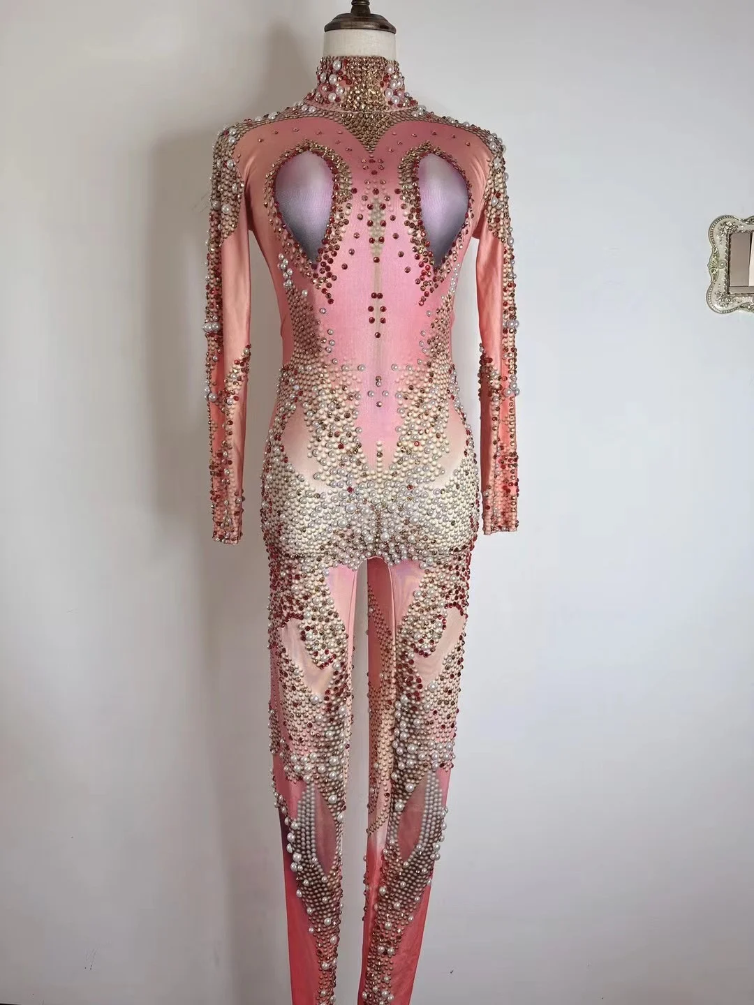 2025 nowy klub nocny Bar różowa kobieta piosenka DJ kolorowy diament perła odchudzanie kombinezon z elastycznym dołem występ na scenie sukienka yj323
